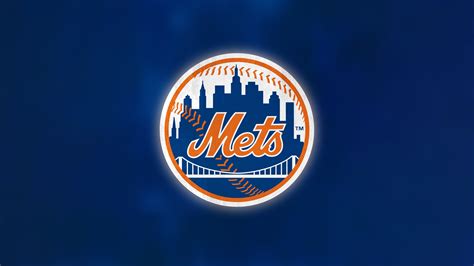 Bold, Screen-Printed Mets Logo: