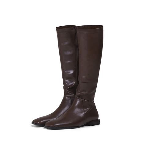 Boots for Women: A Winter Essential