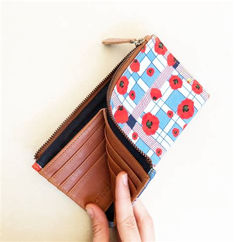 Boppy Wallet: