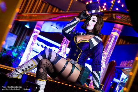 Borderlands Moxxi Cosplay: A Guide to Embodying the Siren Siren