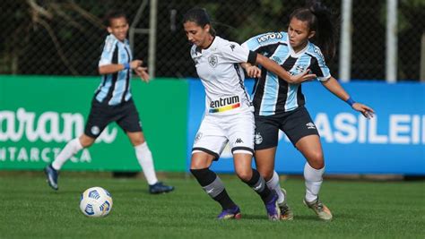 Botafogo x Grêmio Feminino: Um Clássico em Ascensão