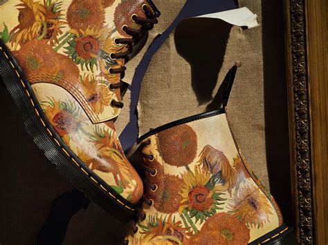 Botas Dr. Martens: Unconventional Footwear with an Enduring Legacy