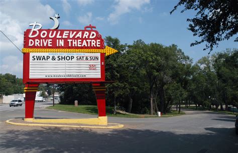 Boulevard Drive-In Theatre: Kansas City's Cinematic Gem