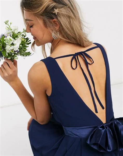 Bow at the Back Dress: 10 Gorgeous Styles for Your Next Special Occasion