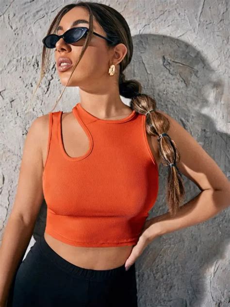 Boxy Crop Tops: The Ultimate Summer Staple