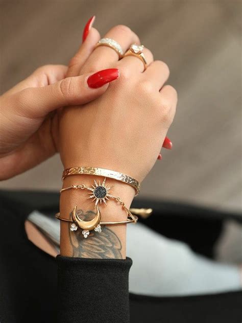 Bracelets Crystal: Enchanting Adornments with Mystical Powers