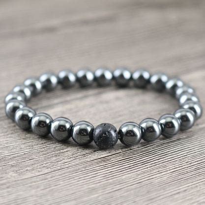 Bracelets Hematite: 8 Reasons to Adorn Yourself with the Stone of Protection