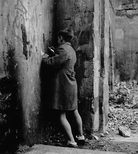 BrassaÃ¯ Graffiti Doc