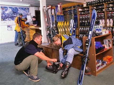 Breeze Ski Rentals: Lakewood's Ski Haven with 5-Star Service