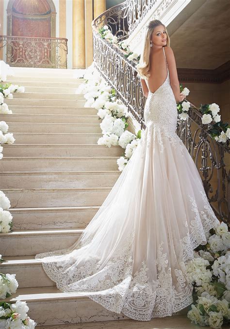 Bridal Dresses in San Antonio: 5 Essential Tips for Finding the Perfect Gown in 2023