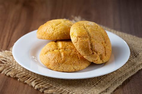 Broa de Fubá com Erva-Doce: Um Delicioso e Tradicional Pão Brasileiro