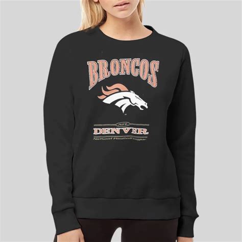 Broncos Vintage Sweatshirt: A Touch of History in Your Wardrobe