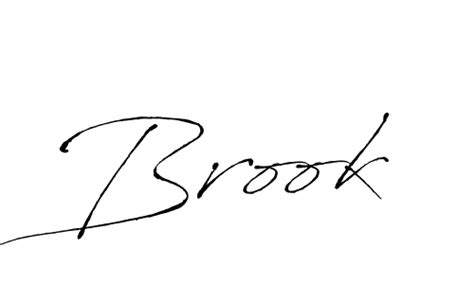 Brook's Signature Style