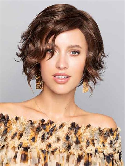 Brown Wavy Exquisite Layered Synthetic Monofilament Medium Wigs: The Ultimate Guide for 2025