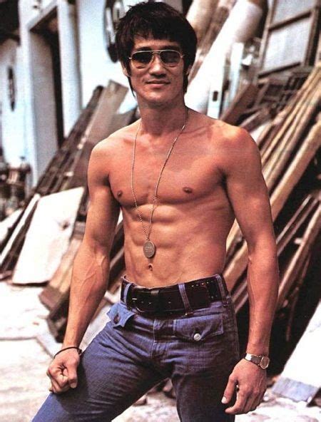 Bruce Lee's Height and Weight: A Detailed Examination