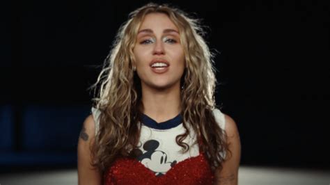 Buckle Up, Baby! A Comprehensive Guide to Miley Cyrus: The Wild Child of Pop