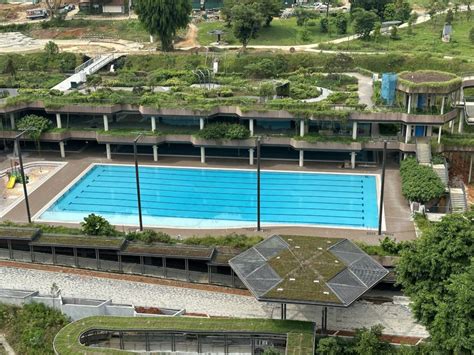 Bukit Canberra Swimming Pool: Your Guide to a Refreshing Dive