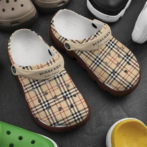 Burberry Crocs