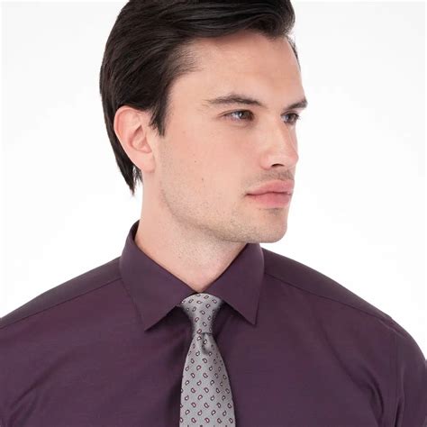 Burgundy Men's Dress Shirt: Elevate Your Style with the Perfect Hue