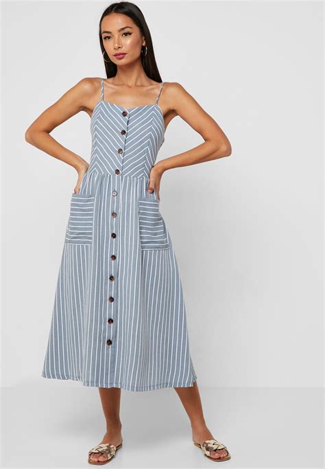 Button Down Midi Dress: An Effortless Style for Every Occasion