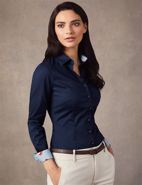 Button Up Uniform Shirts: A Timeless Classic for Personal and Professional Settings