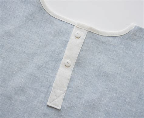 Button placket: