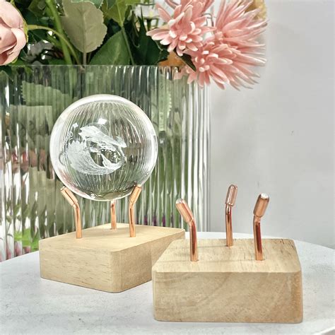 C-shaped Sphere Holders: