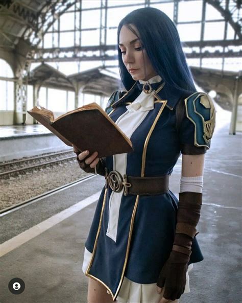 Caitlyn Arcane Cosplay: Embodying the Piltover Enforcer