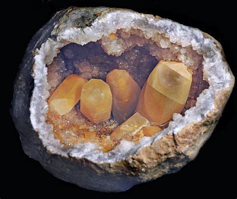 Calcite: A Gem of Many Hues