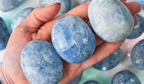 Calcite: The Multifaceted Gemstone with 7 Captivating Traits