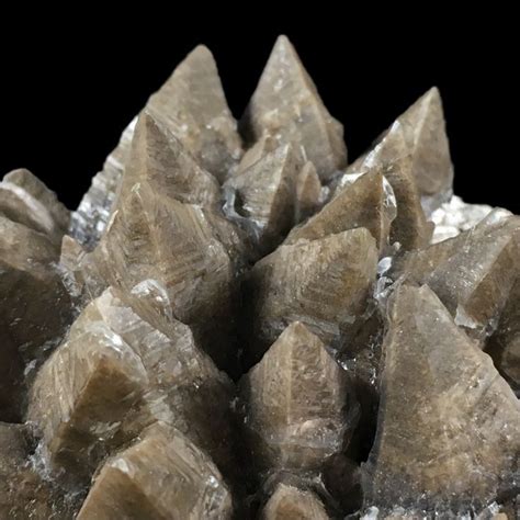 Calcite: The Ubiquitous and Versatile Mineral