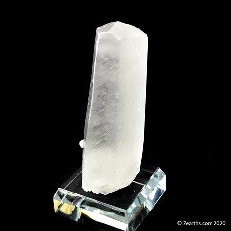 Calcite Gemstone: The Prismatic Marvel of Nature