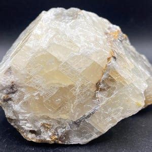 Calcite Quartz: The Multifaceted Gemstone with Surprising Applications