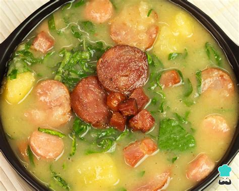 Caldo Verde com Mandioca: Um Delicioso Prato Português