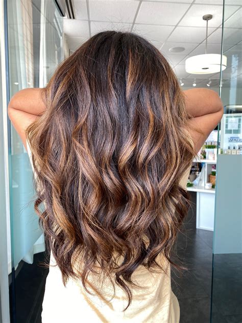 Caramel Brown Balayage: A Comprehensive Guide to Enhance Your Tresses