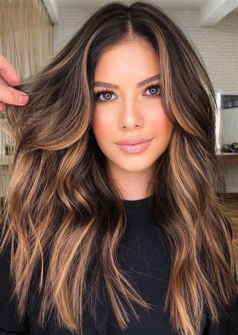 Caramel Brown Balayage: The Perfect Hair Color for Fall