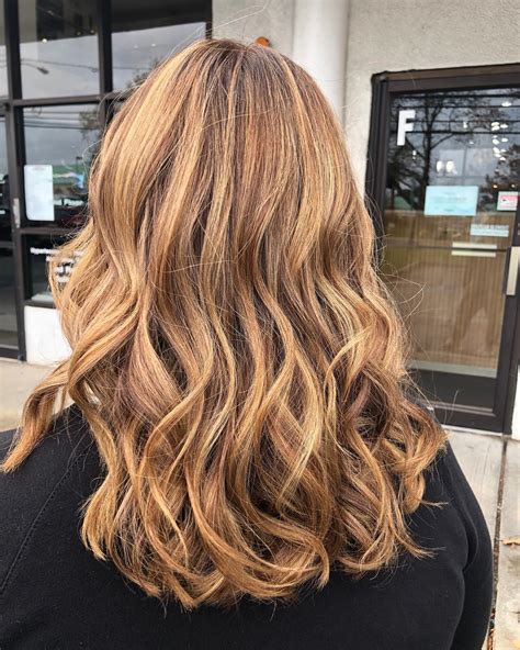 Caramel Hair Color with Blonde Highlights: A Luscious Transformation