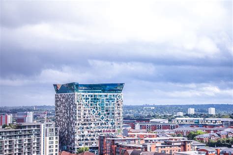 Cardiff x Birmingham: Uma Batalha de Cidades Vibrantes