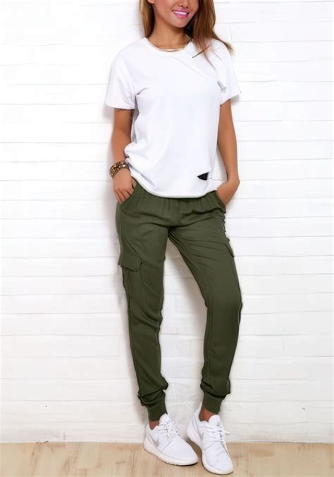 Cargo Shirts for Women: A Style That's Both Functional and Fashionable