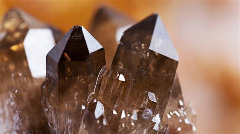 Carved Quartz: A Mesmerizing Gemstone with Unparalleled Versatility