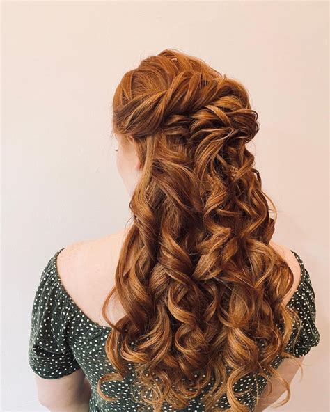 Cascading Curls: