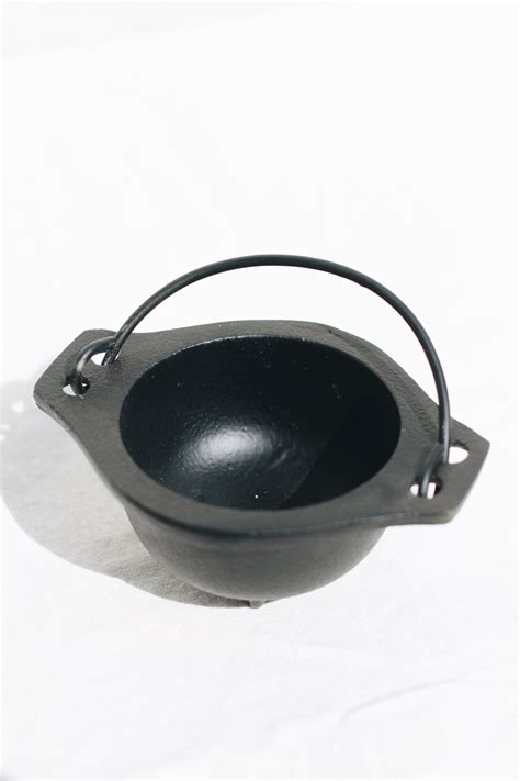 Cast Iron Mini Cauldron: A Versatile Tool for Your Kitchen and Beyond