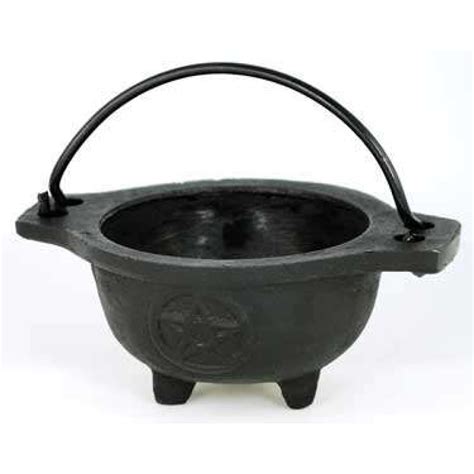 Cast Iron Mini Cauldrons: A Versatile Kitchen and Home Decor Essential