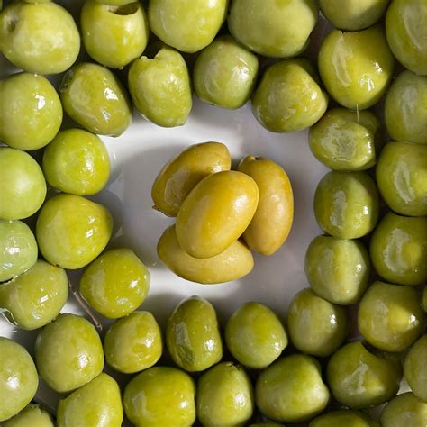 Castelvetrano Olives: €12-$16/kg in Italy vs. €16-$20/kg in Spain