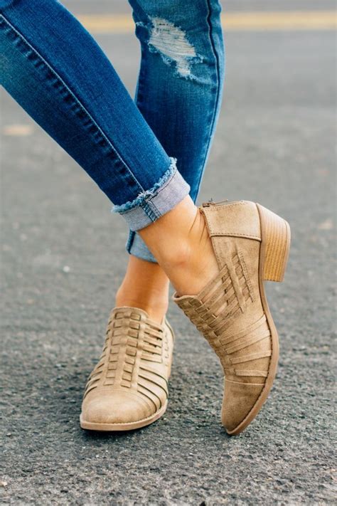 Casual Women's Shoes: The Ultimate Guide to Comfort and Style