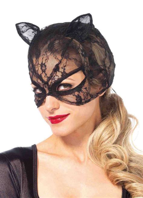 Catwoman Accessories: 7 Must-Have Pieces for a Purr-fect Outfit