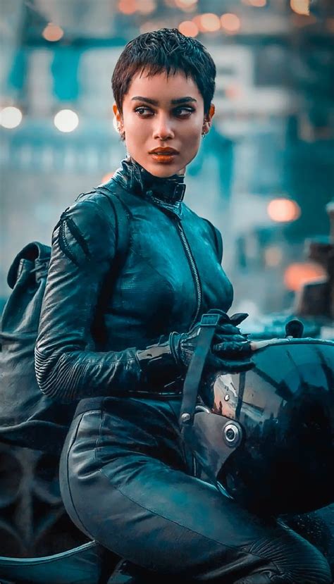 Catwoman costume zoe kravitz