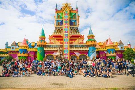 Celebre Seu Aniversário em Grande Estilo no Incrível Beto Carrero World!