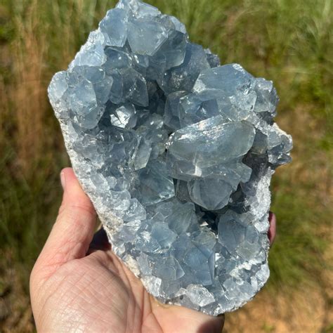 Celestite: A Heavenly Hue that Captivates and Calms