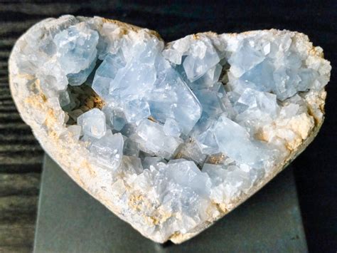 Celestite: An Enchanting Stone with Celestial Metaphysical Powers